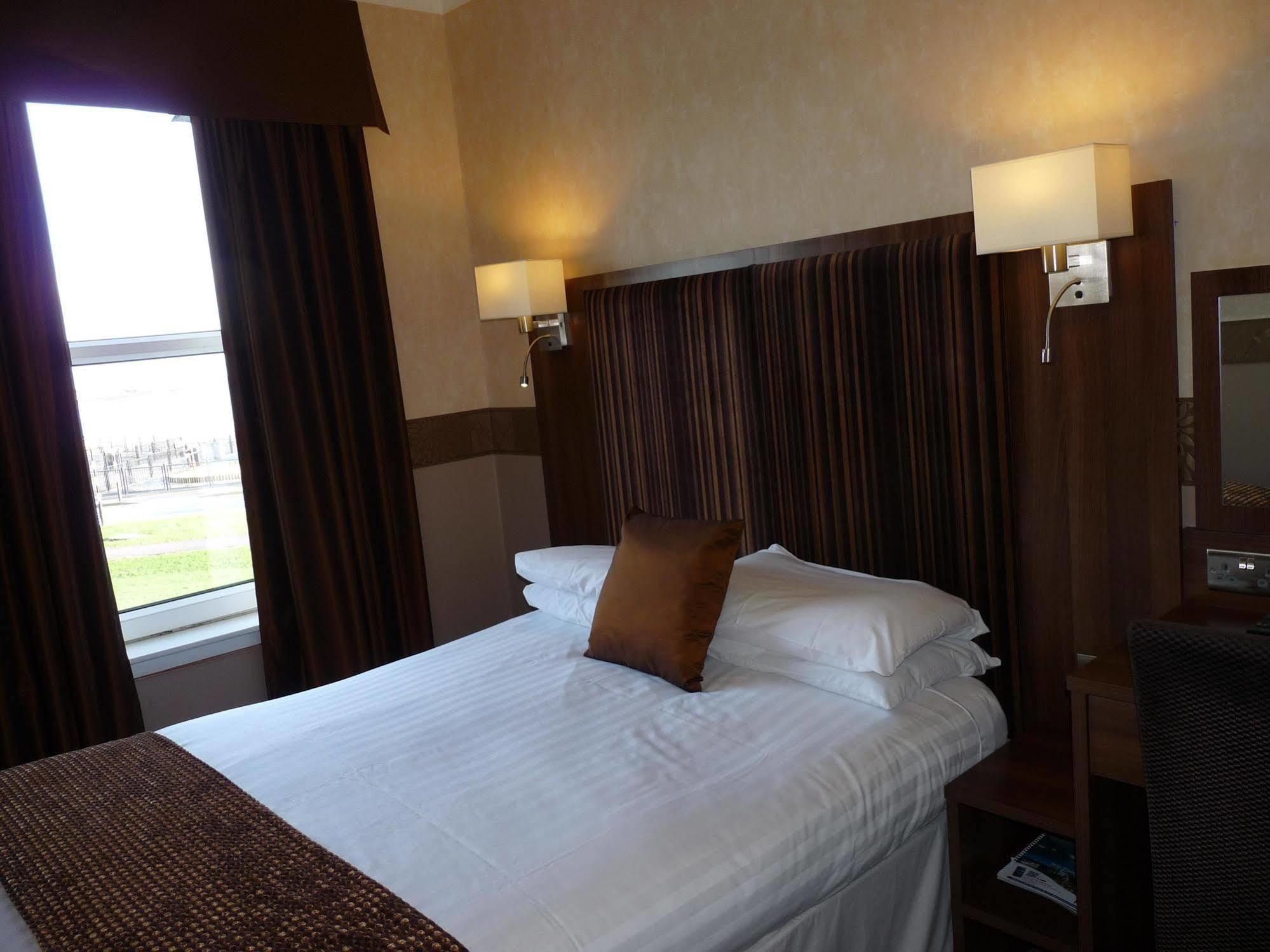 The Park Hotel Данун Екстер'єр фото